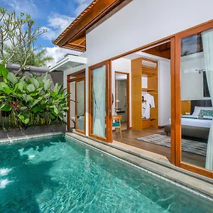 S18 Bali Villa Legian